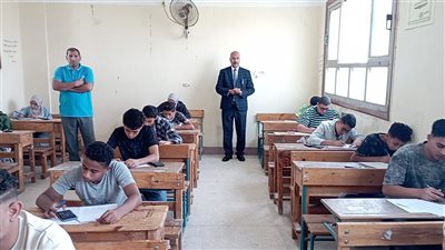 في يومها الثاني.. جولات مستمرة لقيادات تعليم بنى سويف بلجان امتحانات ناصر وببا