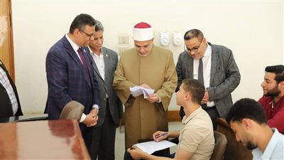 رئيس جامعة الأزهر يتفقد امتحانات نهاية العام ويطمئن على انتظام اللجان والطلاب