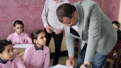جولات مكثفة لوكيل تعليم دمياط للاطمئنان على انتظام امتحانات صفوف النقل