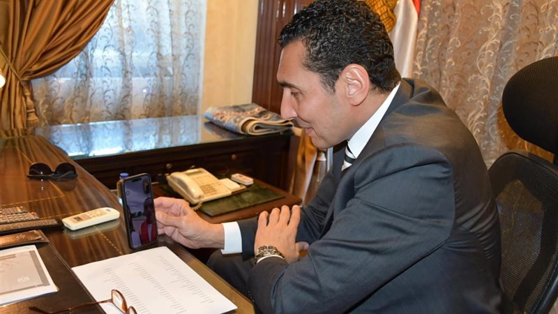 وزير الشباب والرياضة