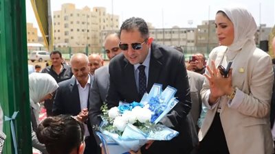 محافظ دمياط يختتم جولته بافتتاح ملعب حديث لخدمة شباب ميت أبو غالب