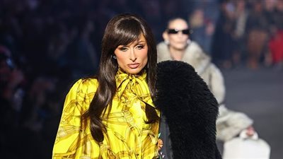 لوك جديد لباريس هيلتون يخطف الأنظار في Gucci Cruise 2027
