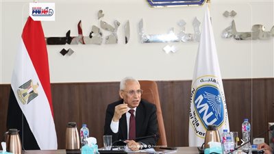 جامعة المنيا الأهلية تبحث ضوابط الامتحانات وخطة التطوير حتى 2030