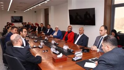 أفكار شبابية جديدة أمام محافظ دمياط لتحويلها إلى مشروعات تخدم المواطنين