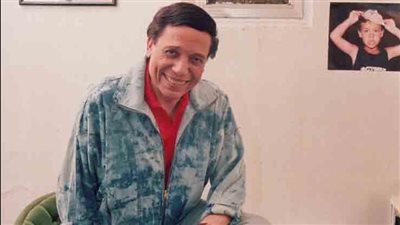 «ضحكة كبرت معانا».. حكاية الزعيم عادل إمام من حارة السيدة عائشة لـ عرش السينما