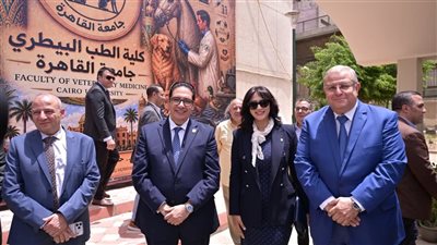 رئيس جامعة القاهرة يفتتح وحدة التشخيص الجزيئي للأمراض بكلية الطب البيطري