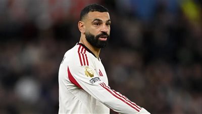«أناني ودمر غرفة الملابس».. روني يهاجم محمد صلاح بسبب سلوت