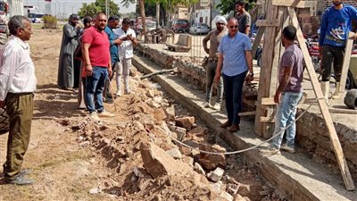 محافظ أسيوط: استمرار طلاء البلدورات وتركيب بلاط الإنترلوك للأرصفة بميدان الولي