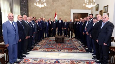 الرئيس اللبناني: تمسكوا بالأرض.. وسأبذل المستحيل لوقف الحرب عن لبنان