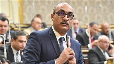 إيهاب منصور يشن هجومًا حادًا ويرفض تأجيل الانتخابات النقابية