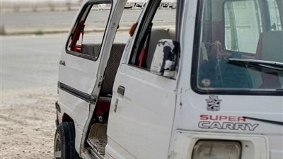 إصابة 6 أشخاص في حادث تصادم سيارة سوزوكي نقل بطريق السويس القاهرة
