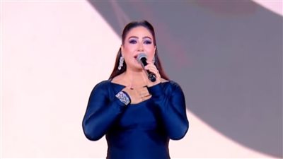 «ربنا يخليكي لينا».. الفنانة بوسي توجه رسالة شكر لـ انتصار السيسي في «فرحة مصر»