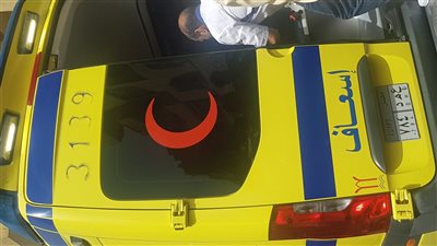 طفل بين المصابين وحالته حرجة.. إصابة 3 أشخاص في حادث دراجة نارية بوسط الأقصر