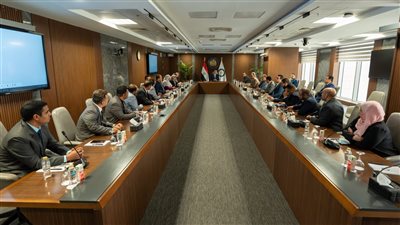 وزير البترول يلتقي كوادر التعدين المرشحة للتدريب في أستراليا
