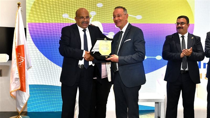 جانب من التكريمات