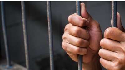 حبس 7 متهمين بتسريب أدوية الأورام المدعمة وبيعها بالسوق السوداء في الإسكندرية