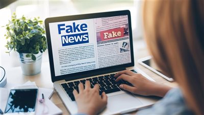 صحافة بلا صحفيين.. كيف صنع الذكاء الاصطناعي إعلاما مضللا في أمريكا؟