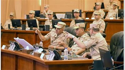 وزير الدفاع يشهد تنفيذ المرحلة الرئيسية لمشروع مراكز القيادة التعبوى (صمود-4) 