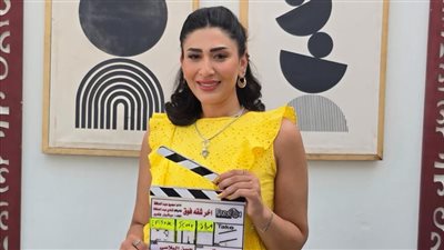 تفاصيل شخصية دينا صلاح عبدالله في مسلسل آخر شقة فوق |صور