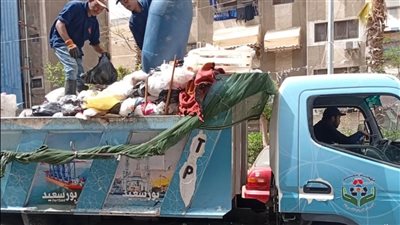 محافظ بورسعيد يوجه بمواصلة حملات النظافة اليومية للحفاظ على المظهر الحضاري