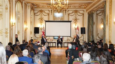 وزير الخارجية يلتقي بأبناء الجالية المصرية في لندن