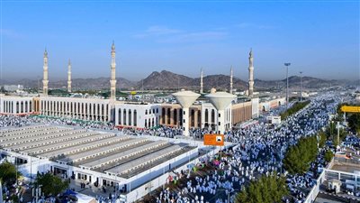 مسجد نمرة.. معالم تاريخية وخصوصية جغرافية تلتقي بالتقنيات الذكية لخدمة الحجيج