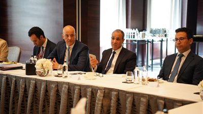 وزير الخارجية يستعرض فرص الاستثمار المصرية أمام الشركات البريطانية