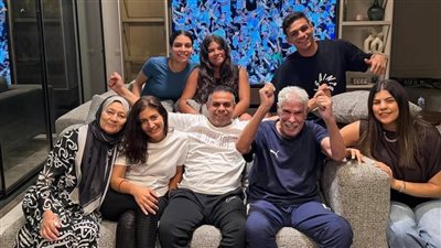 حسن شحاتة يحتفل بتتويج الزمالك بالدوري المصري في جو أسري خاص.. بالصور