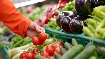 سعر الطماطم اليوم.. قفزة جديدة تضرب أسعار الخضروات والكيلو يسجل أرقاما صادمة