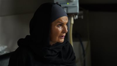 بالطرحة والإسدال .. يسرا تنتهي من فيلم بنات فاتن |صور