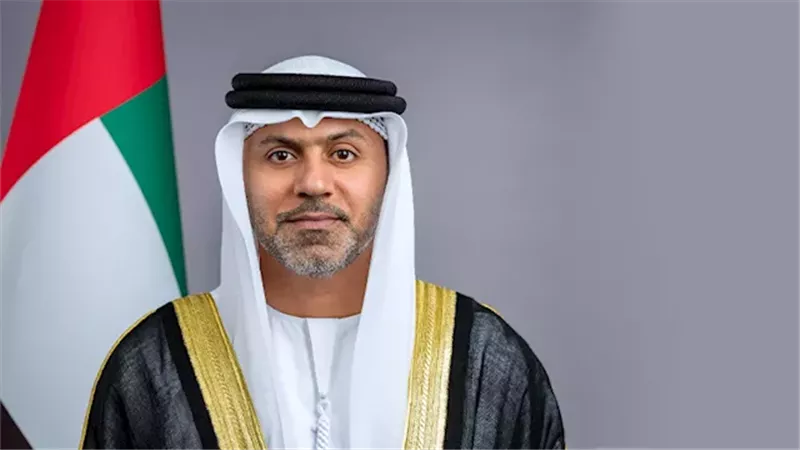 سفير الإمارات يهنئ