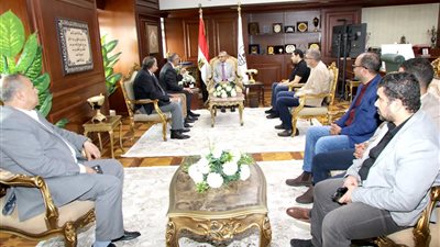 محافظ بني سويف ورئيس التجارة الداخلية يبحثان التعاون في استغلال فرص استثمارية