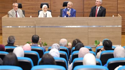  الأكاديمية العربية للعلوم والتكنولوجيا تحتفي  بأول مؤتمر طلابي بالعلمين