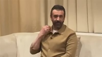 كريم عبد العزيز يشيد بسؤال محرر نيوز رووم: مفيش حاجة اسمها نمبر وان