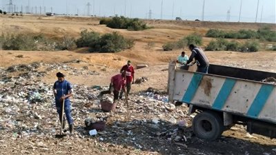 حي الجناين يواصل حملات النظافة المكثفة ورفع المخلفات بعدد من المناطق الحيوية