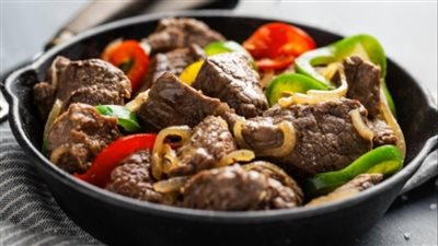     وجبة عشاء مثالية صاجية لحم بمكونات متوفرة في كل بيت