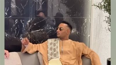 محمد رمضان يحضر العرض الخاص لفيلم أسد في العراق بالجلابية الصعيدي