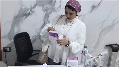 صحة السويس تغلق عيادة تغذية ومركزي تجميل لانتحال صفة أطباء وتنذر 19 منشأة طبية