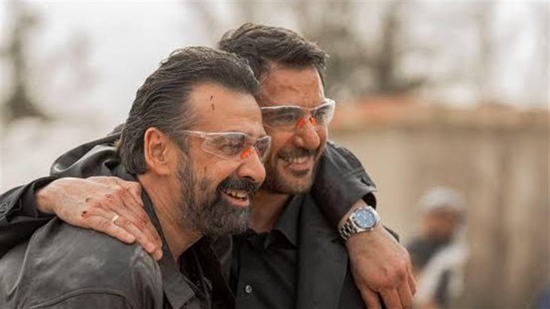 كريم عبدالعزيز وأحمد عز 