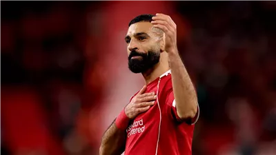 وداعية خاصة من لاعبي ليفربول لـ محمد صلاح وروبرتسون 