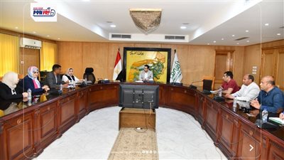 صياغة/التونى يترأس اجتماع وحدة السكان ويوجه بتنفيذ البرامج بالقرى المستهدفة