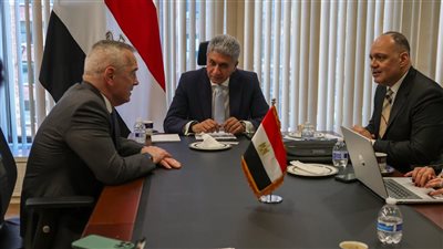 وزير السياحة والآثار يبحث مع ولاية منهاتن استرداد الآثار المصرية المسروقة 