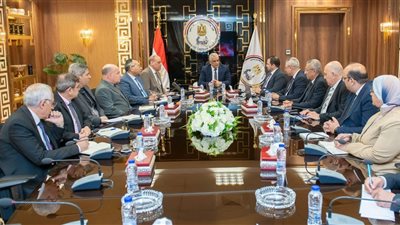  الإنتاج الحربي يبحث آليات ترشيد الطاقة وخفض الانبعاثات الكربونية 