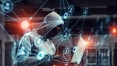 وظائف وهمية وبرمجيات خبيثة.. مخطط تجسس إيراني يستهدف شركات طيران ونفط أمريكية