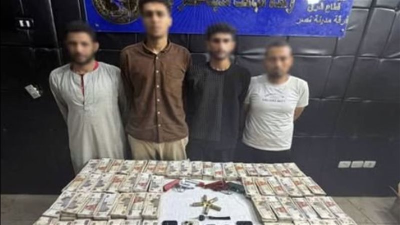 المتهمين 