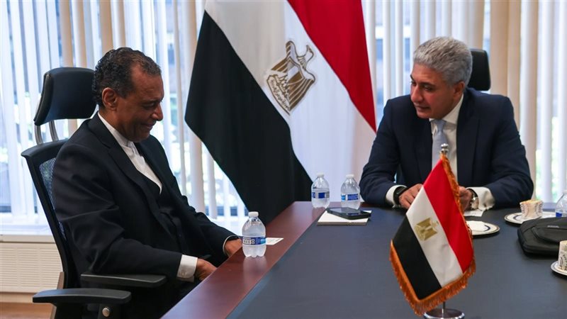 وزير السياحة 