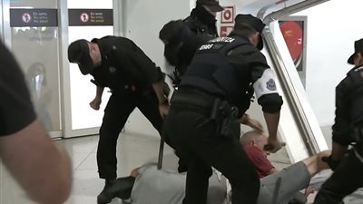 اشتباكات بين الشرطة الإسبانية ومتظاهرين خلال استقبال نشطاء أسطول الصمود ببلباو