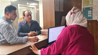 مدير فرع هيئة الرعاية الصحية بالإسماعيلية يتفقد انتظام خدمات الغسيل الكلوي وال