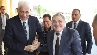 الدكتور سيد البدوي يصل إلى مقر المؤتمر العام لحزب العدل