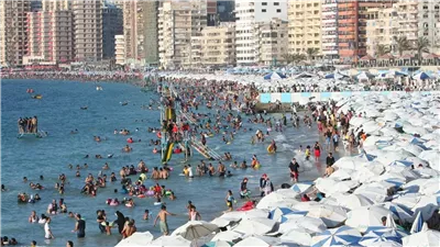 «المصيف في العيد».. التنمية المحلية تعلن خطة تأمين الشواطئ وزيادة عدد المنقذين